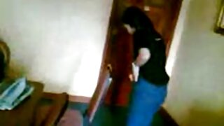 Očaravajuća lezbijska vježba s nježnom ruskom tinejdžerkom Tonyom pornici u kuhinji